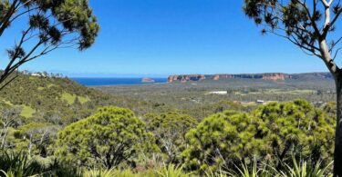 Iconic Australian landmarks and natural beauty for wanderlust.